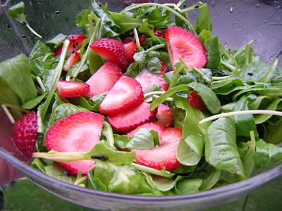 strawberry spinach salad