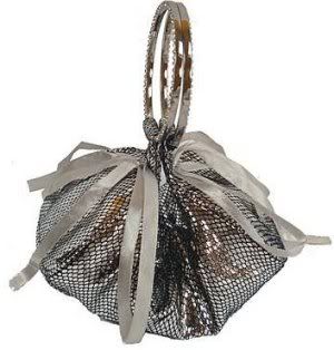ClaudiaCanovaBowWristBag.jpg