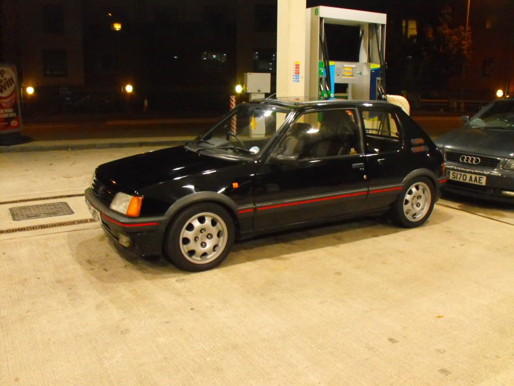 205GTI002.jpg