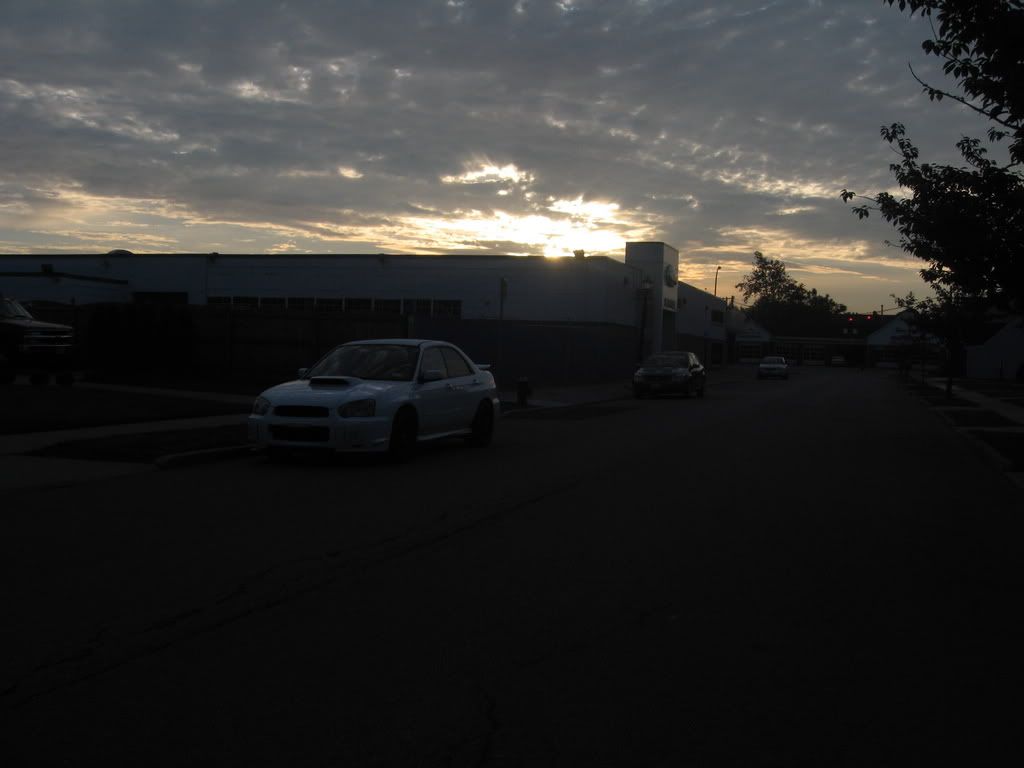 http://i199.photobucket.com/albums/aa218/chino_sti/sunrise082.jpg