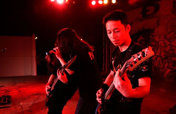 XuanTung-guitar-TTD.jpg
