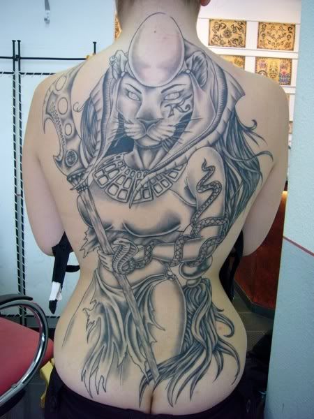 http://i199.photobucket.com/albums/aa294/sylvaintattoo/P1010882.jpg