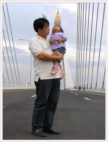 แอบชมสะพานกาญจนาภิเษก