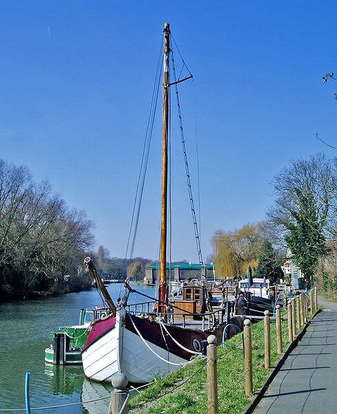 https://i199.photobucket.com/albums/aa13/RBLX44/488px-Aylesford_-_Barges_-_River_Me.jpg